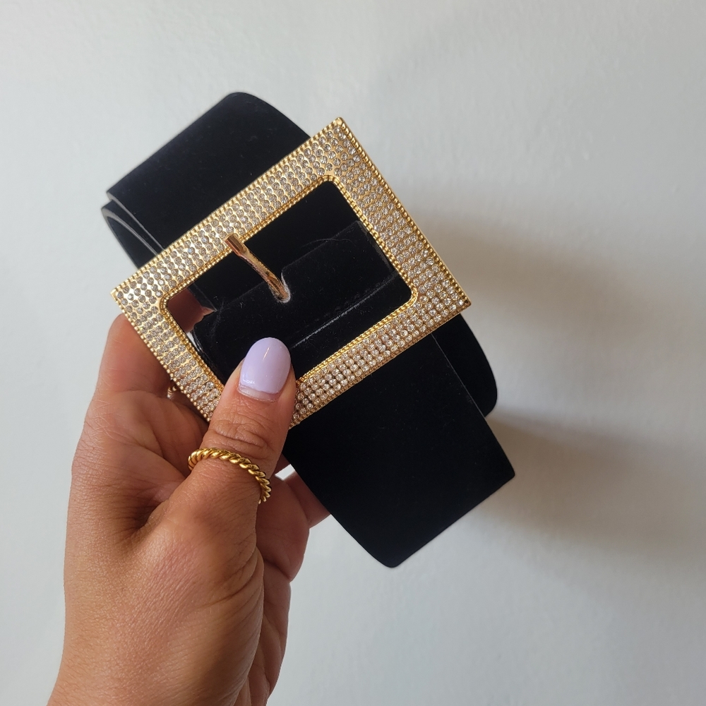 Black velour belt
